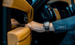 5 Benefits of Purchasing a Luxury Vehicle