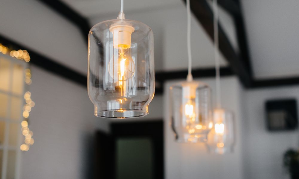 Why So Many Homeowners Choose Pendant Lights for Their Home